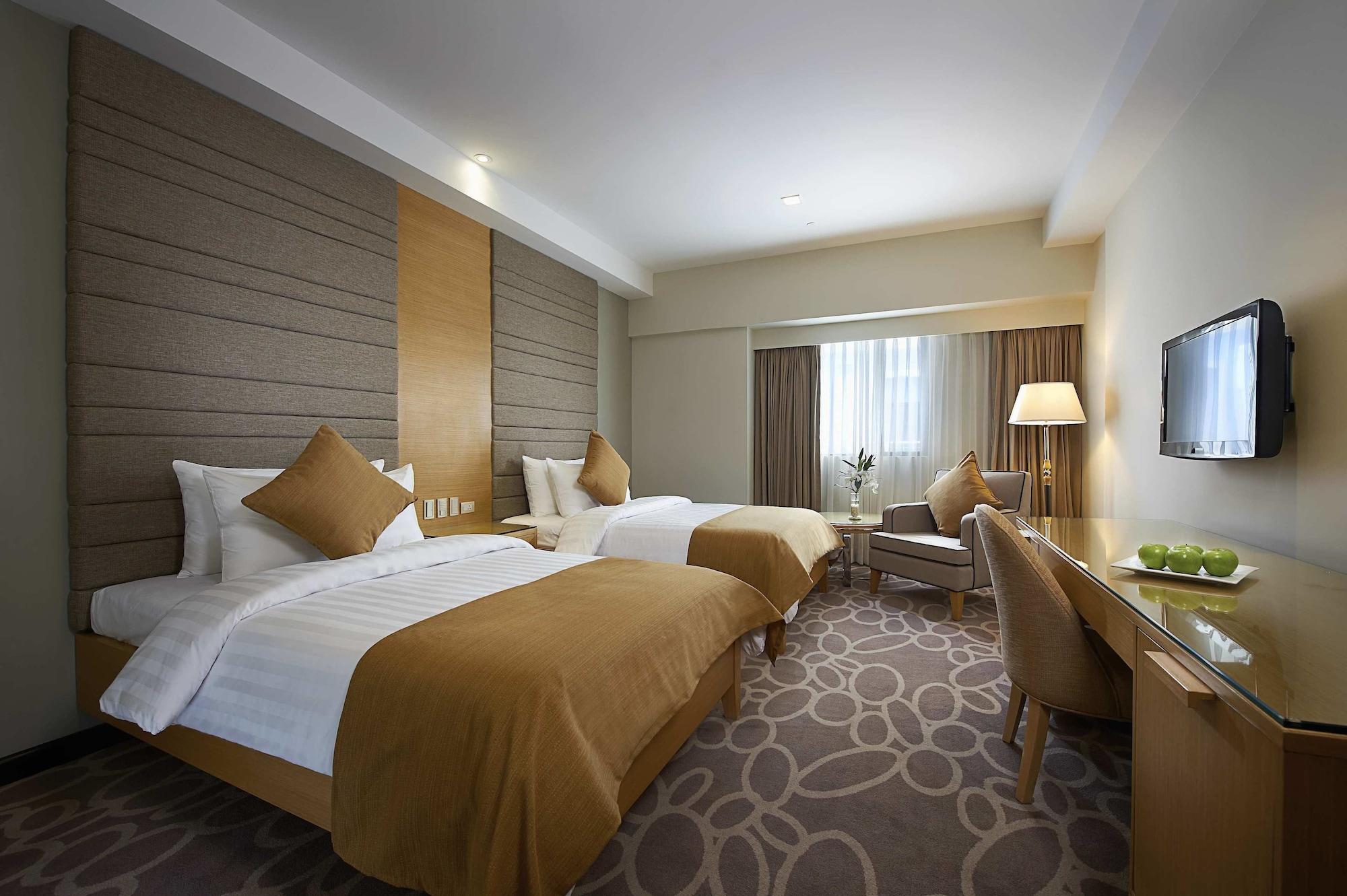 Berjaya Makati Hotel Makati City Esterno foto