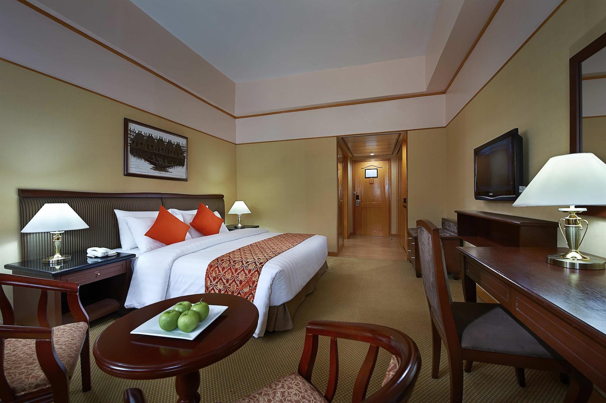 Berjaya Makati Hotel Makati City Esterno foto