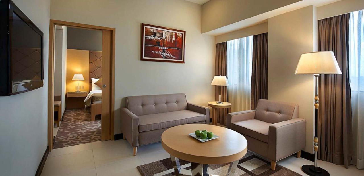 Berjaya Makati Hotel Makati City Esterno foto