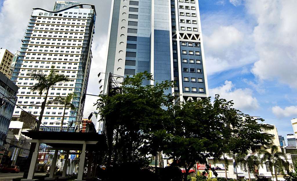 Berjaya Makati Hotel Makati City Esterno foto